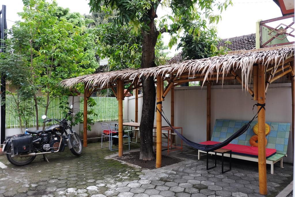 Hoz Bed & Breakfast Yogyakarta Exterior foto